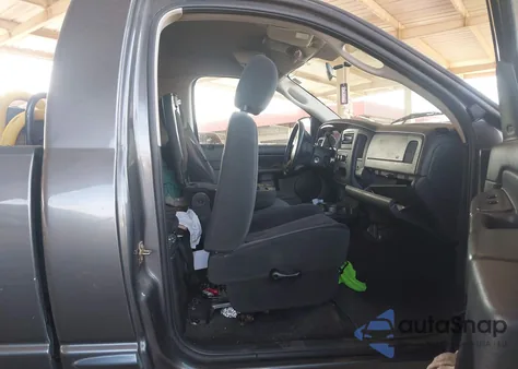 2004 Dodge Ram 1500 Slt/Laramie z USA, uszkodzony, nr VIN 1D7HU16D44J118131